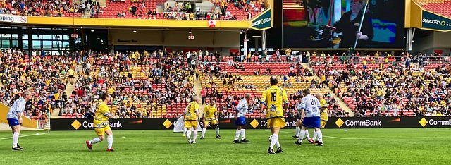 也会对足坛 也会对足坛